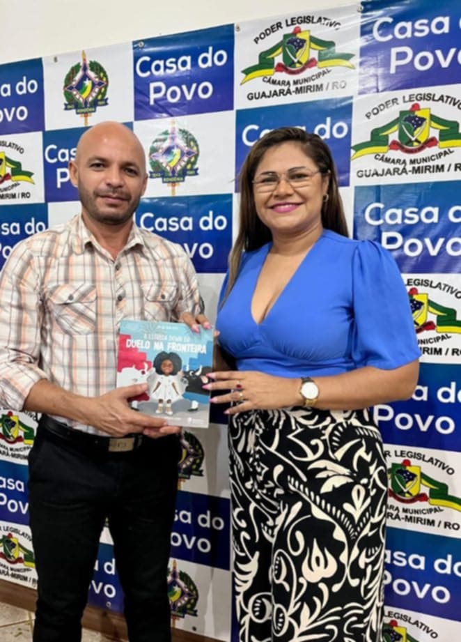 PRESIDENTE DA CÂMARA RECEBE VISITA DE PROFESSORA E ESCRITORA