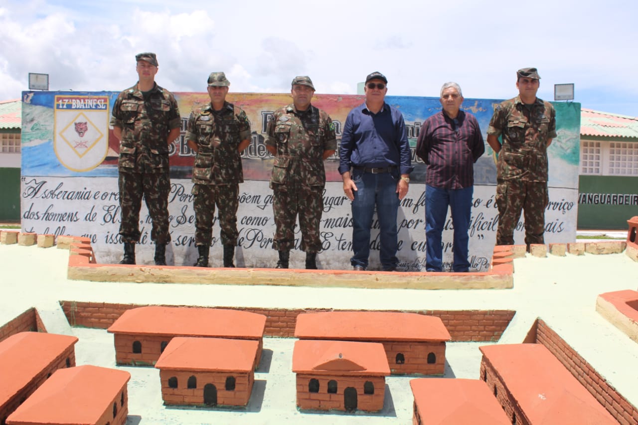 Presidente visita Comando do 6º Batalhão de Infantaria e Selva de Guajará-Mirim